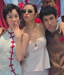 “โอม ค็อกเทล” จริงจังเกินไป? งานแต่ง “พลอย-เต” แค่ซองพิธีกั้นประตูเงินประตูทอง ไปไกลเรื่องต่อรองผลประโยชน์