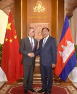 “หวังอี้” ถถเขมร ย้ำปราบสแกมเมอร์เด็ดขาดไม่หยุด กัมพูชาหวังจีนมีบทบาทมากขึ้นในการไกล่เกลี่ยศึกไทย-เขมร