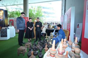 MOC หนุน SACIT ลุยขยายตลาดหัตถศิลป์ไทย ดันรายได้กลับสู่ชุมชน ในงาน “อัตลักษณ์แห่งสยาม ครั้งที่ 17” 22 – 26 เมษายนนี้ ที่ศูนย์การค้าเอ็มควอเทียร์