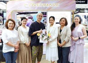 วีนา ภูเขียว มอบกระเช้าดอกไม้ให้แก่บิวตี้กูรู รพี ชูสุวรรณ