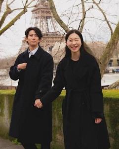 “แทคยอน 2PM” เข้าพิธีแต่งงานแล้ว เพื่อนร่วมวงรวมตัวร้องเพลงอวยพร