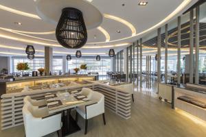 คาราวานบุฟเฟต์อาหารญี่ปุ่น อิ่มฟินไม่อั้น ณ ห้องอาหารดิ ออร์ชาร์ด โรงแรมแคนทารี 304 ปราจีนบุรี