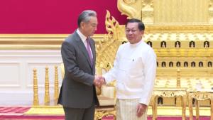 รัฐมนตรีจีนย้ำ “มินอ่องหล่าย” ปักกิ่งพร้อมสนับสนุนความมั่นคงและอธิปไตยของพม่า