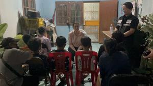 “บุ๋ม ปนัดดา" ลงพื้นที่ศรีราชา เยี่ยมเด็กกว่า 10 ราย ถูกล่วงละเมิด เร่งประสานตำรวจชลบุรีเดินหน้าคดี