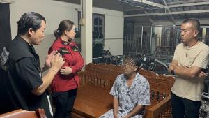 “บุ๋ม ปนัดดา" ลงพื้นที่ศรีราชา เยี่ยมเด็กกว่า 10 ราย ถูกล่วงละเมิด เร่งประสานตำรวจชลบุรีเดินหน้าคดี