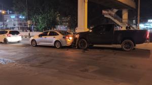 กระบะเมาขับ! ชนท้ายเก๋งคาไฟแดงพะเยา 2 คันรวด วัดแอลกอฮอล์พุ่ง 272 มิลลิกรัมเปอร์เซ็นต์