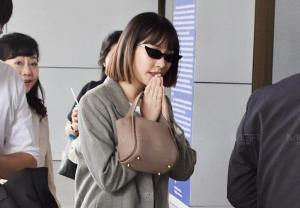 อัยการส่งตัวฟ้อง “บอสแซม-บอสมิน” คดีร่วมธุรกิจ บอสดิไอคอนกรุ๊ปฉ้อโกงประชาชน