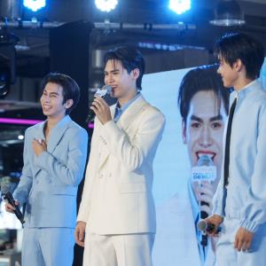 ราชเทวีคลินิก ดึง อเล็กซ์ โอโบ และเจย์ วง DICE มาปักหมุดเดบิวต์ผิวสุขภาพดีในงาน “Rajdhevee Clinic x DICE  Glow Your Stage” พร้อมกิจกรรมพิเศษจัดเต็ม