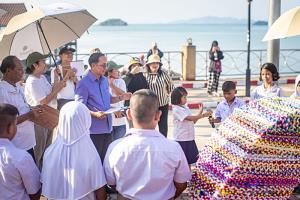 “โครงการรักษ์ลันตา” เปลี่ยนขยะสู่ประติมากรรมปูเสฉวน แบบอย่างสร้างชุมชนจัดการขยะตั้งแต่ต้นทาง