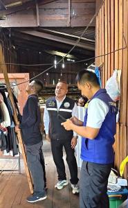 “สส.ดาชัย” รุดลงพื้นที่ให้กำลังใจชาวบ้าน เร่งสำรวจความเสียหายผลกระทบพายุฤดูร้อนพัดถล่ม อ.แจ้ห่ม จ.ลำปาง