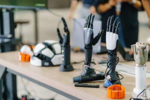 ทรู ผนึก OYMotion ผุดนวัตกรรม Neuro AI Tech สร้างมาตรฐานใหม่สาธารณสุขไทย