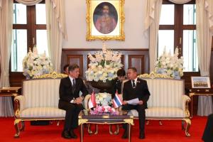 “บิ๊กดุลย์” รับ รมว.กลาโหมสิงคโปร์ เยือนไทยครั้งแรก ดันความร่วมมือความมั่นคงใต้ทะเล–อุตฯป้องกันประเทศ