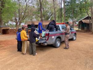 ทะลักไม่หยุดแรงงานเขมรลอบเข้าไทย นย.จันทบุรี รวบได้อีก 8 รายสารภาพนายจ้างไทยจ่ายค่านำพาให้หัวละ 3,500บาท