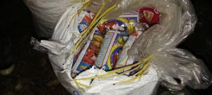 ขนกันฉ่ำ! ของหนีภาษีจากเขมรเข้าชายแดนจันทบุรี เหิมหนักถึงขั้นตัดรั้วลวดหนามนำของวางให้มดงานรับต่อ