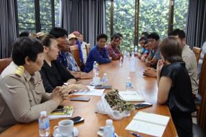 ชาวไร่ถั่วลายเสือ จ.แม่ฮ่องสอนกว่า 300 ราย ร้อง “สส.ปกรณ์”ถูกพ่อค้าต่างชาติกดราคา-อ้างไม่ผ่านมาตรฐาน