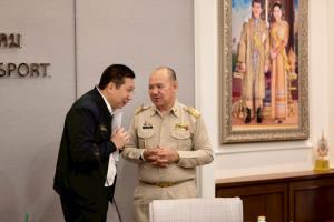 “ภัทรพงศ์”ถกหน่วยงาน”การบิน”กำชับพร้อมรับภาวะฉุกเฉิน เตือน”คำต้องห้าม”พูดในสนามบิน-เครื่องบิน