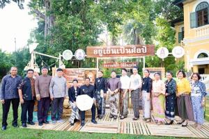 ภูเก็ตรวมพลังศิลปิน จัดงาน “ยลงานศิลป์ วิถีถิ่นภูเก็ต” สะท้อนอัตลักษณ์ศิลป์ร่วมสมัย ยกระดับสู่การท่องเที่ยวเชิงสร้างสรรค์