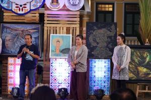 ภูเก็ตรวมพลังศิลปิน จัดงาน “ยลงานศิลป์ วิถีถิ่นภูเก็ต” สะท้อนอัตลักษณ์ศิลป์ร่วมสมัย ยกระดับสู่การท่องเที่ยวเชิงสร้างสรรค์