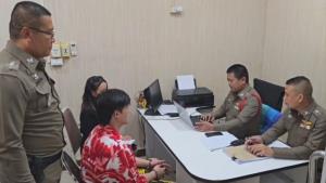 (คลิป)ตร.แยกสอบเข้ม 2 โจรจีนปล้นร้านทองโคราช อ้างถูกหลอกมาซ่อมโดรนชายแดนเขมรจนเงินหมด พบพยายามปล้นอีกแห่ง