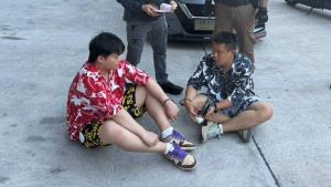 (คลิป)ตร.แยกสอบเข้ม 2 โจรจีนปล้นร้านทองโคราช อ้างถูกหลอกมาซ่อมโดรนชายแดนเขมรจนเงินหมด พบพยายามปล้นอีกแห่ง