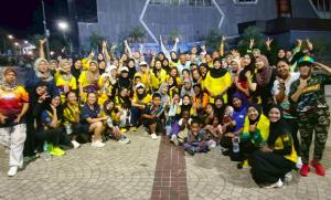 คึกคัก! ชาวเมืองนราธิวาสแห่เต้นแอโรบิกยามค่ำคืน สร้างกระแสรักสุขภาพ