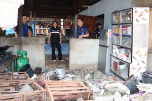 พายุฤดูร้อนพัดถล่มอ.น้ำพอง บ้านเรือนเสียหายกว่า 230 หลัง เร่งสำรวจช่วยเหลือ