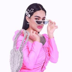 กระแสตีกลับทุเรียนลูกละ 100 บาท ทัวร์ลง "ศุภจี"  ส่วน  "พิมรี่พาย" สมใจได้ขายของถูก ขึ้นเบอร์หนึ่งแม่ค้าออนไลน์ ฆ่าอินฟูลฯ แม่ค้าออนไลน์ตายสนิท