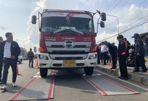 ปปช.ภาค 2 นำหน่วยงานเกี่ยวข้องสุมตรวจรถบรรทุกน้ำหนักเกินใน จ.ตราด  ตัดวงจรทุจริตป้องกันถนนพัง