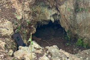 ต่างด้าวก่อเหตุโชกโชน ทำร้ายนายจ้าง -ลักทรัพย์ หนีเข้าป่า แต่ไม่รอด ถูกวิสามัญดับคาถ้ำ