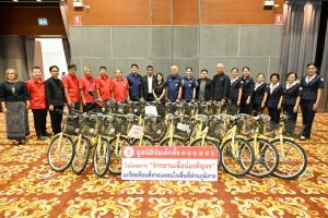 ป่อเต็กตึ๊งมอบอุปกรณ์ประกอบอาชีพให้แก่ครัวเรือนยากจนในพื้นที่จังหวัดสงขลา