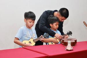 ตร.จัดค่ายดนตรี-กีฬา ปิดเทอม เสริมทักษะลูกหลานตำรวจ ห่างไกลยาเสพติด พัฒนาคุณภาพชีวิต