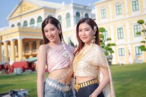 “แม่เจง-เซย่า” ออร่าพุ่ง ควงคู่เผยผิวโกลว์ท้าแดด  เปิดตัวไอเทมกันแดดน้ำนมสุดล้ำจาก A BONNE