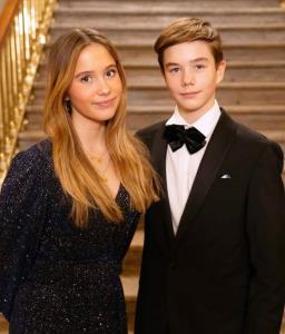 ส่องทายาท ‘ฝาแฝดราชวงศ์’ ทั้งชื่อดังและที่ไม่ค่อยมีใครรู้จัก