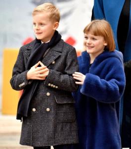 ส่องทายาท ‘ฝาแฝดราชวงศ์’ ทั้งชื่อดังและที่ไม่ค่อยมีใครรู้จัก