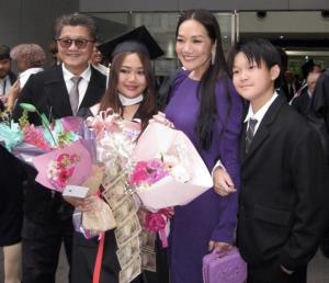 คนอวดลูก! ความภูมิใจของพ่อแม่คนดัง