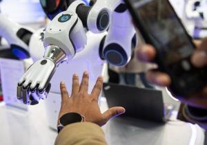 ผลทดสอบชี้สาเหตุที่ ‘AI’ ยังแทนที่หมอไม่ได้ แม้สอบได้คะแนนสูง