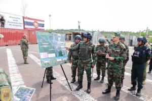 ไทยว่าไง? เขมรพาคณะทูตทหารชาติมหาอำนาจลง “ทมอดา” เป่าหู เสียมรุกราน วางลวดหนาม-ตู้คอนเทนเนอร์