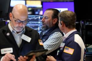 น้ำมันขึ้นจากข่าวยูเออีถอนตัวพ้นโอเปก หุ้นสหรัฐฯปิดลบ-ทองคำร่วง $85