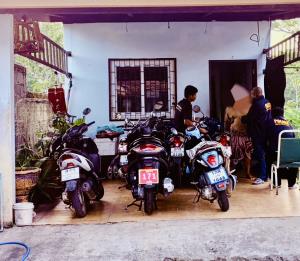 บก.สส.ภ.8 บุกแก๊ง “จำนำรถเถื่อน” รวบ 2 ผัวเมีย ยึดรถ 19 คัน กว่า 1.5 ล. ปล่อยกู้ดอกโหด