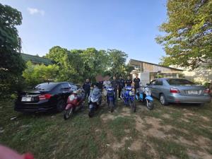 บก.สส.ภ.8 บุกแก๊ง “จำนำรถเถื่อน” รวบ 2 ผัวเมีย ยึดรถ 19 คัน กว่า 1.5 ล. ปล่อยกู้ดอกโหด