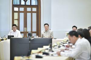 "อนุทิน" นำประชุม กพช. โต้ดราม่าโครงสร้างค่าไฟใหม่ ยันคนใช้มากไม่ได้อุ้มคนใช้น้อย หนุนโซลาร์รูฟให้ประชาชนผลิตไฟใช้เอง