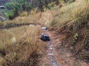 วิสามัญดับอีก 2 ศพ! แก๊งยานรกแบกเป้เข้าชายแดนแม่ฟ้าหลวง โดนยิงกลิ้งตกดอย-ยึดยาบ้าอีก 12 กระสอบ