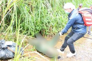 วิสามัญดับอีก 2 ศพ! แก๊งยานรกแบกเป้เข้าชายแดนแม่ฟ้าหลวง โดนยิงกลิ้งตกดอย-ยึดยาบ้าอีก 12 กระสอบ