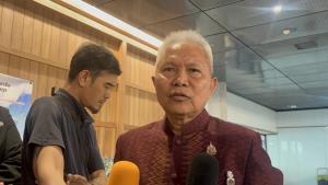 “โสภณ” รู้แล้ว ฝ่ายค้านล่าชื่อส่งศาลฟัน ป.ป.ช.ปมเอื้อ "ศักดิ์สยาม" ชี้ถ้าส่งต่อได้เลยก็เป็นแค่ไปรษณีย์