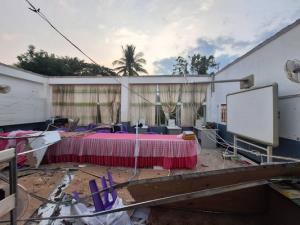 พายุฤดูร้อนถล่ม อ.ปากชม โรงเรียนบ้านนาค้อถูกแรงลมพัดอุปกรณ์การเรียนเสียหายยับ