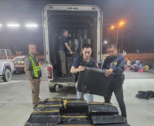 สกัดจับแก๊งลอบขนบุหรี่เถื่อนจากเขมรเข้าไทย ยึดของกลางมูลค่ากว่า 3 ล้าน