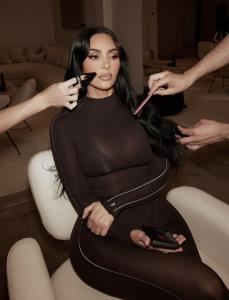 ไอเท็มลับระดับโลก! ตัวแม่เซเลบ “คิม คาร์ดาเชียน” เลิฟสกินแคร์หมอไทยชื่อดัง