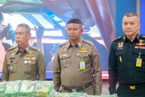 รวบแก๊งค้ายาฝั่งธนฯ ดัดแปลงรถตู้ทำช่องลับ ลอบขนไอซ์ 300 กก.