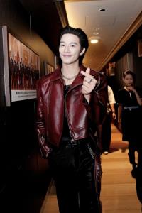 คุนหมิงแตก! ‘บี้ ธรรศภาคย์’ โชว์สกิลศิลปินตัวท็อป ร้องเต้นสุดปัง บุกเทศกาลไทยครั้งที่ 16 แฟนคลับจีนแห่ต้อนรับสนั่นห้าง