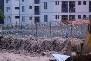 เขมรยั่วยุ! รุกประชิดลวดหนามข่องจอม ขณะพา ผช.ทูตทหารลงพื้นที่ ไทยจุดประทัดเตือน “มาลี” โวยแหลกอ้างเสียมยิง M79 ใส่